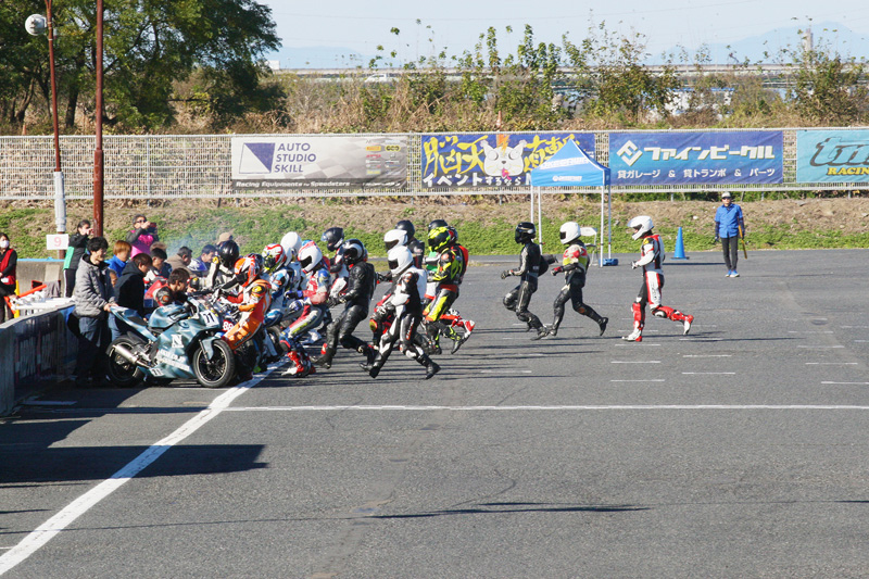2りんかん 2024年11月30日開催 弐輪道CUP ミニバイク耐久レースフォトレポート