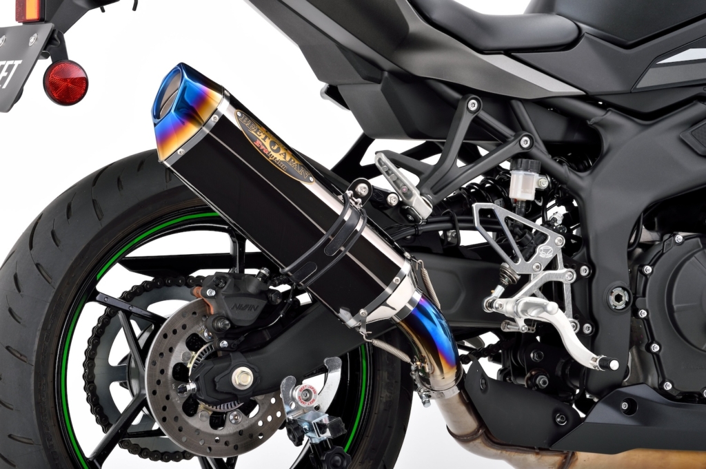 Ninja ZX4R-SlipOnマフラー BEET