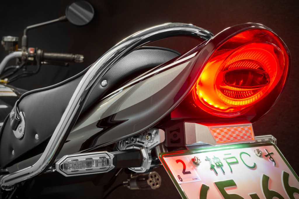 Z900RS ARCHIロングテールカウル専用フェンダーレスキット｜２りんかん